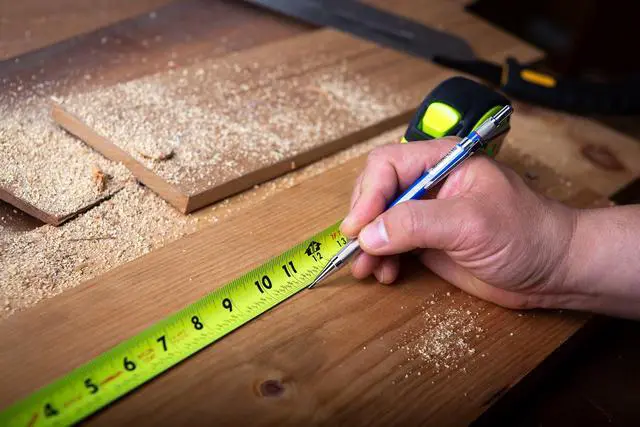 Alt view image 4 of 4 - 16' Self Lock Hi-Vis Speedmark Tape Measure