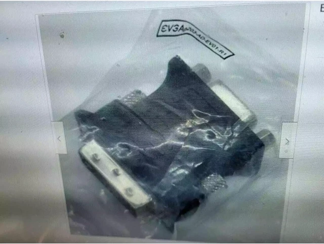 Alt view image 2 of 3 - DVI-A to HD15 VGA Video Adapter (F/M)