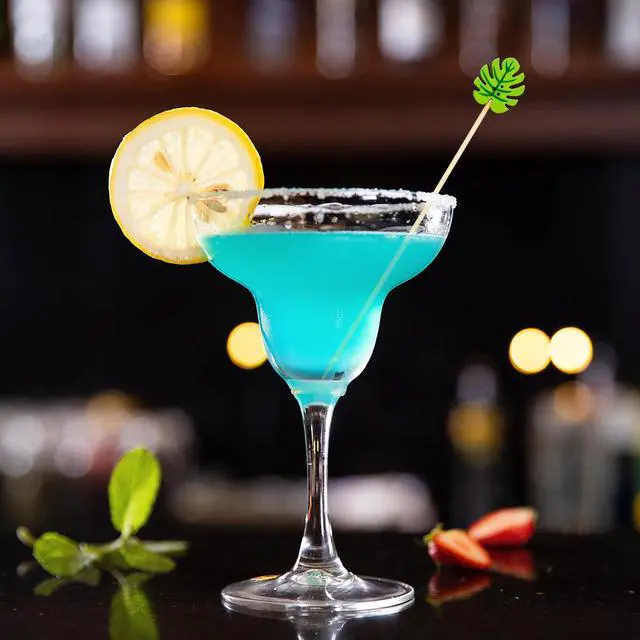 Alt view image 5 of 6 - 200 PCS Green Monstera Leaf Cocktail Picks 5 Inch Long Fancy Bamboo Toothpicks for Appetizers Skewers Sticks Food Garnish for Drinks Fruit Summer Tropical Hawaiian Palm Jungle Party Decorations