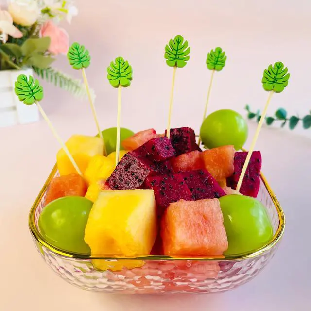 Alt view image 4 of 6 - 200 PCS Green Monstera Leaf Cocktail Picks 5 Inch Long Fancy Bamboo Toothpicks for Appetizers Skewers Sticks Food Garnish for Drinks Fruit Summer Tropical Hawaiian Palm Jungle Party Decorations