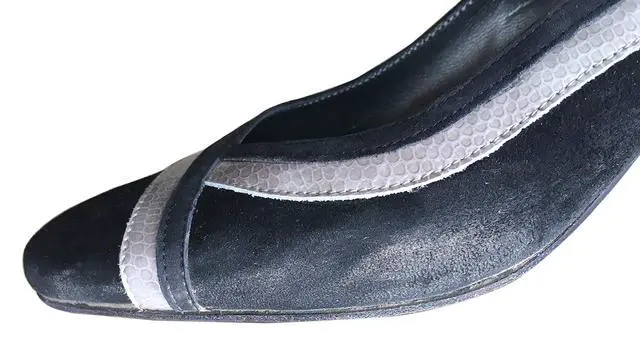 Alt view image 5 of 6 - Suede Shoe Cleaner Brush | Made in Germany | 4-Way Cleaning & Refreshing | Brass & Nylon Bristles + Rubber | for Suede Nubuck & Velvet Shoes Boots & Bags | 1 Brush