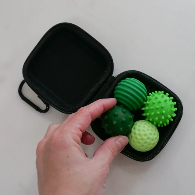 Alt view image 3 of 7 - Signets Zipper Case Sleek Carrying Case, Holds up to 4 ONO Signets | Includes Mini Carabiner for Bag, BeltLoop or Keychain Clip-On Portability