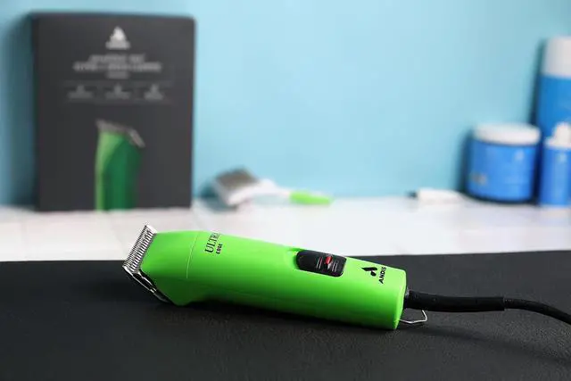 Alt view image 5 of 7 - Andis Professional UltraEdge Super 2-Speed Detachable Blade Dog/Pet Clipper | Rotary Motor with Shatter-Proof Housing, Runs Calm & Silent, 14-Inch Cord, For All Dog Coats & Breeds, 120 Volts, Green