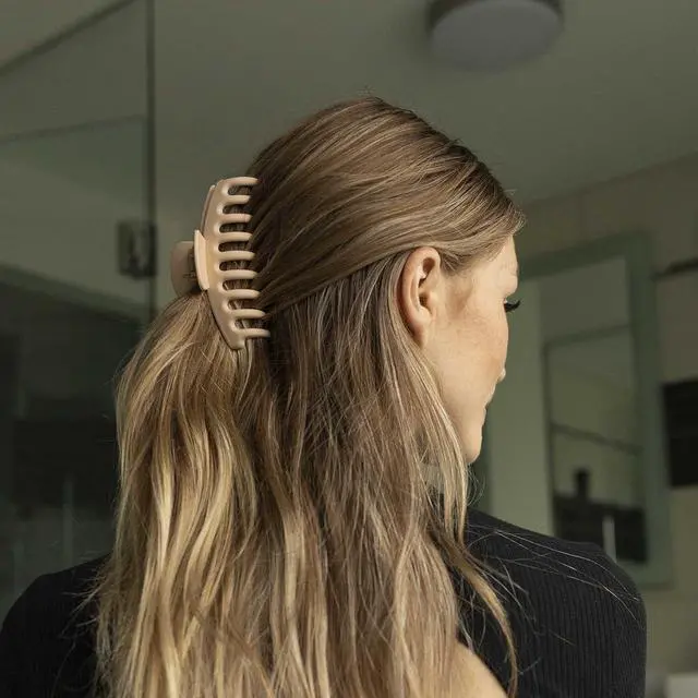 Alt view image 4 of 6 - Extra Large Claw Clips For Thick Hair, Hair Claws Pack, Hairclips