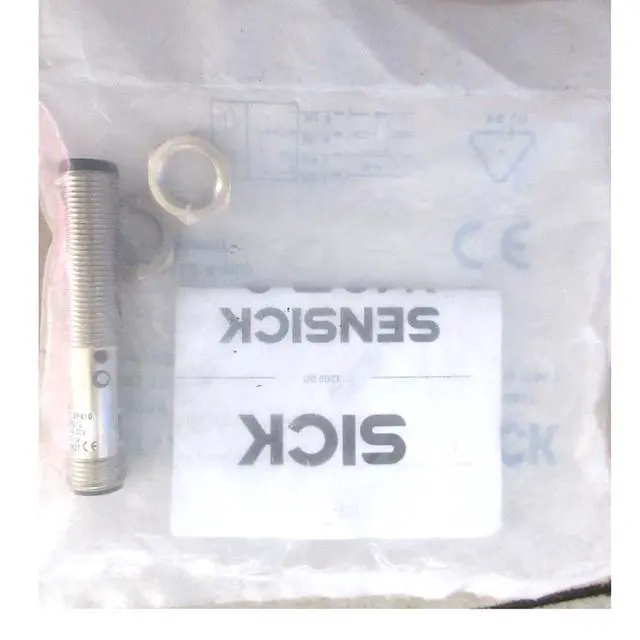 Alt view image 4 of 4 - SICK VT12T-2P410 Photoelectric Switch ,PNP,New