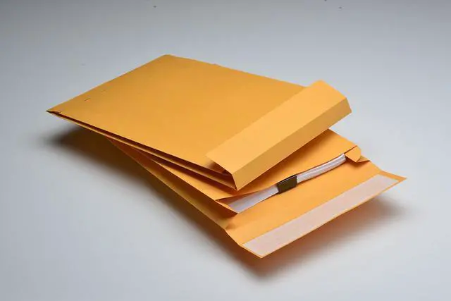 Alt view image 6 of 6 - Expansion Envelopes, Plain, 40 lbs., 10 x 13 x 2 Inches, 25 per Pack, Kraft (93336), Light Brown (Pack of 4)