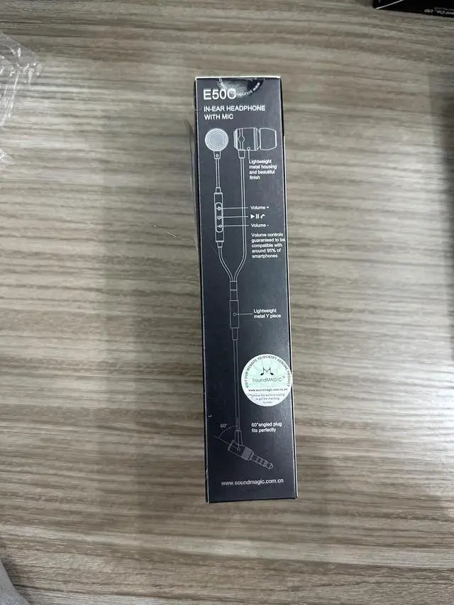 Alt view image 3 of 7 - SoundMAGIC E50C Wired Earbuds, with Mic, in-Ear Monitor, 3.5mm Jack, Blue | Clear bass, Balanced HiFi sound, Noise isolation, Solid alloy shell, Inline mic & remote, Tangle-free cable, Comfortable fit