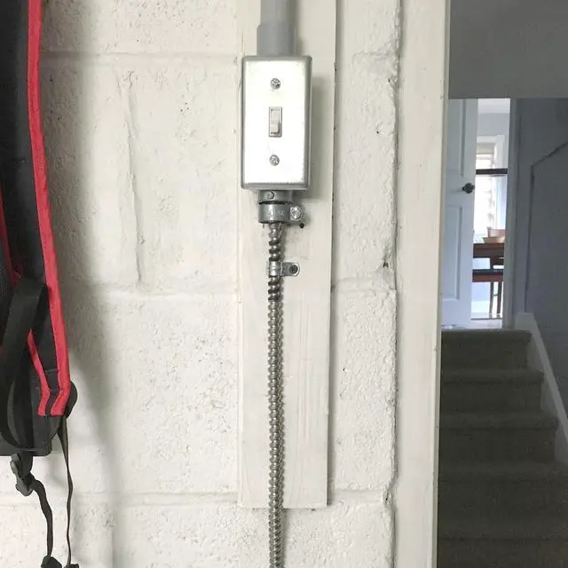 Alt view image 6 of 7 - 5FT 6/3 Metal Clad (MC) Cable with Ground, 6 Gauge Electric Wire with Aluminum Armor, Solid Bare Copper Conductors for Indoor Outdoor Underground Embedded Installation (6/3, 5 ft)