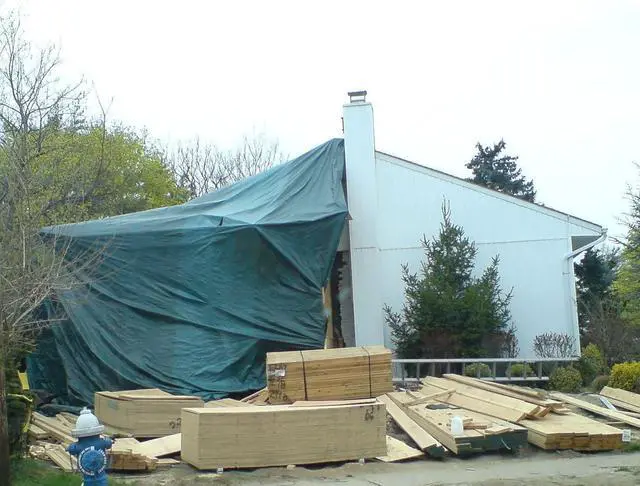Alt view image 6 of 7 - 12 x 14 Ft. Heavy-Duty Protection/Coverage Tarp, 8-mil, Reversible, Multi-Use, Waterproof, Green-Silver, (TGS-1214)