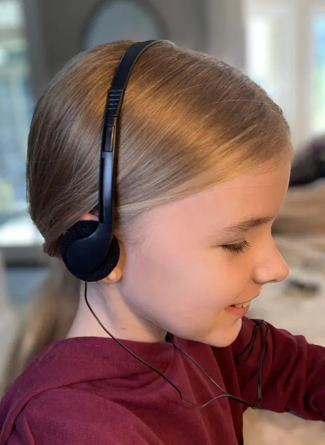 Alt view image 4 of 5 - 100 Pack Bulk Student Headphones with 3.5 MM Jack for Classroom Testing Library Computer Labs Black