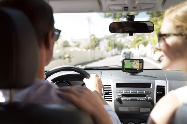Alt view image 2 of 7 - Go Comfort 5 Inch GPS Navigation Device with Updates via Wi-Fi, Real Time Traffic, Free Maps of North America, Smart Routing, Destination Prediction and Road Trips