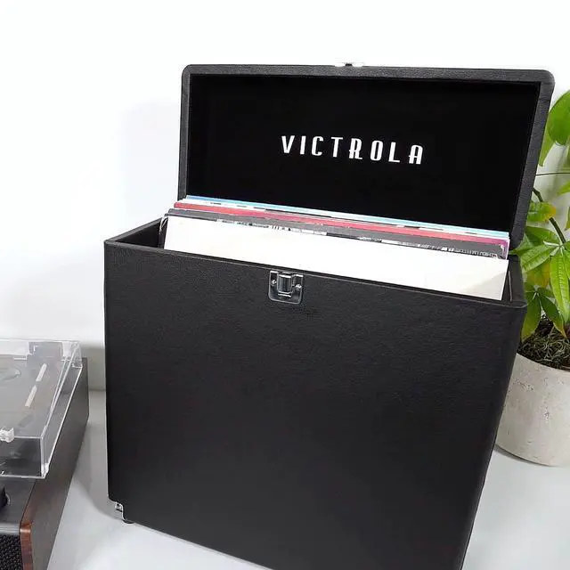 Alt view image 2 of 4 - Collector Record Storage Case Holds 30+ Vinyl Turntable Records, Heavy-Duty Hardware, Hinges, & Smart Metal Corners, Portable with Easy-Carry Handle (UK Flag)