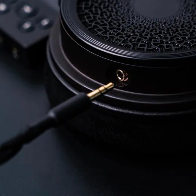 Alt view image 6 of 7 - Tripowin GranVia Upgraded OFC Headphone Replacement Cable | Dual 3.5mm Connector to 4.4mm TRRRS Stereo Headphone Cable,for HE4XX/HE-400i/HE400se/Goldplanar/Focal ELEGIA, Black, 1.5m