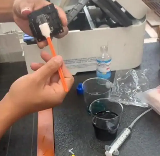 Alt view image 3 of 7 - Foam Cleaning Swabs for Electronics, Cameras, Optics or Inkjet Printers, Foam Swabs, Printhead Cleaning (100 Orange)