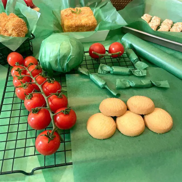 Alt view image 7 of 7 - 150Pscs 8.6 x 9.8 in Wax Paper Deli Paper Sandwich Dry Wax Sheets Oil Proof Food Basket Liners Food Wrapping Paper for Bread, Party, Picnic, Festival, BBQ (Green)