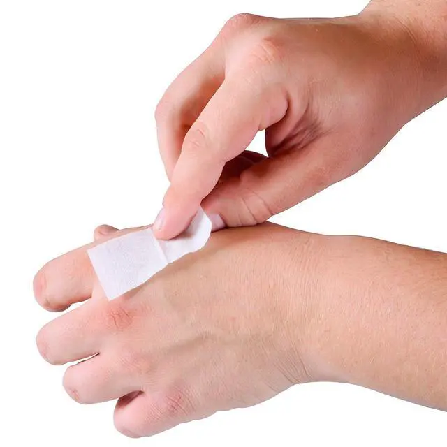 Alt view image 4 of 7 - Sterile Alcohol Prep Pads, Medium 2-Ply - 400 Alcohol Wipes (CTAP400-VC)
