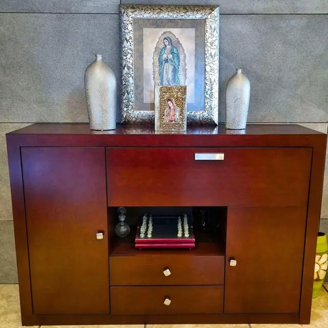 Alt view image 13 of 14 - Catholic Spanish Bible with Metalic Cover of Our Virgen de Guadalupe Spanish Bible Large Print - Decorations for Catholic Wedding biblia