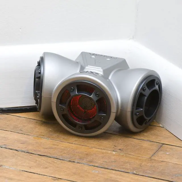 Alt view image 2 of 7 - Pest Chaser Rodent Repeller