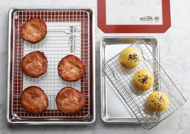Alt view image 7 of 7 - Commercial-Grade Bun Pan/Baking Sheet, Baking Mat, Cooling Rack Combo, 1/8 and 1/4 Sizes Each