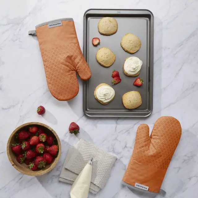 Alt view image 2 of 6 - Asteroid Oven Mitt Set, 7"x12.5", Honey Orange, 2 Piece