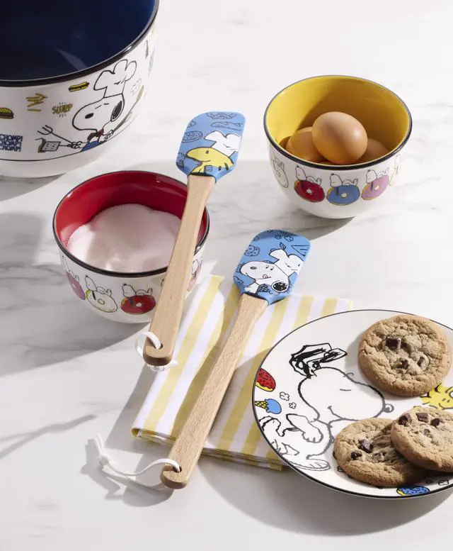 Alt view image 3 of 4 - Chef Snoopy Silicone Spatula Set, 2-Piece