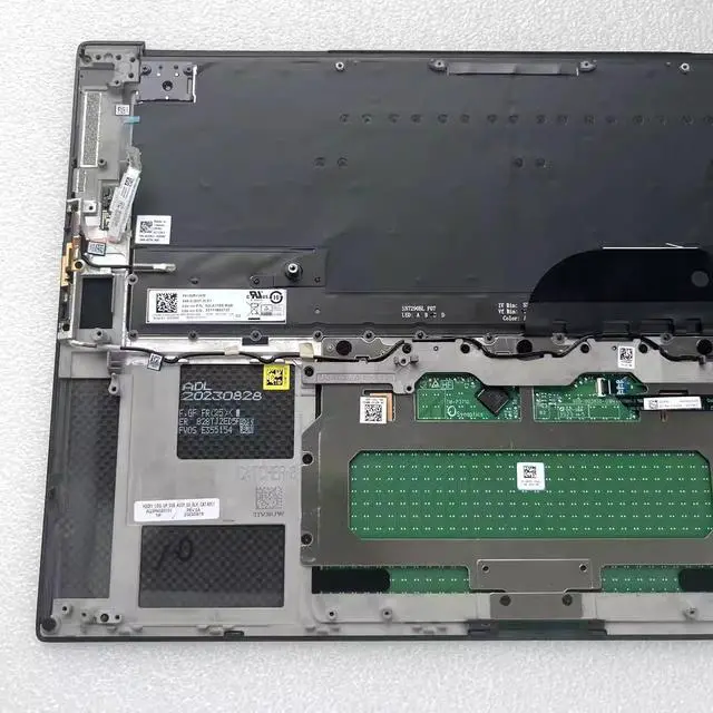 Alt view image 4 of 6 - 0GN0D2 GN0D2 New Palmrest Upper Case C Cover with US Backlit Keyboard Touchpad for XPS 15 9520 9530 Precision 5570 5580 Laptop