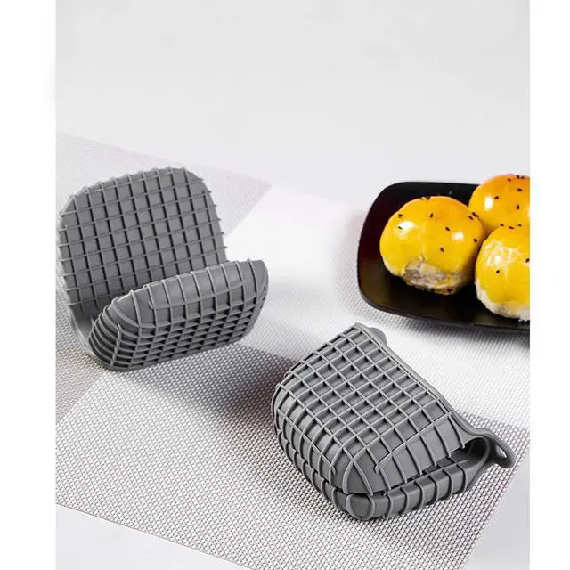 Alt view image 2 of 6 - Mini Silicone Oven Mitts Set, Oven Mitts Heat Insulation, Oven Gloves for Kitchen Cooking and Baking, Protecting Fingers Mini Oven Hand Clips are Sold in Pairs(Square-Gray)
