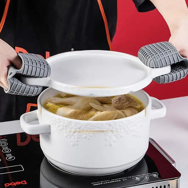 Alt view image 4 of 6 - Mini Silicone Oven Mitts Set, Oven Mitts Heat Insulation, Oven Gloves for Kitchen Cooking and Baking, Protecting Fingers Mini Oven Hand Clips are Sold in Pairs(Square-Gray)
