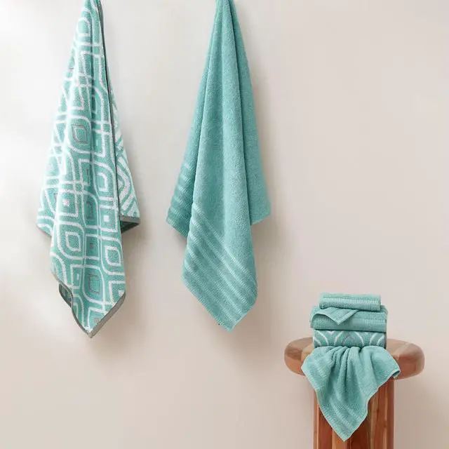 Alt view image 2 of 7 - 6 Piece Bath Towel Set Bathroom Set with 2 Bath Towels, 2 Hand Towels, and 2 Wash Cloths 100% Cotton, Super Absorbent & Extra Soft Reversible Classic Diamond (Aqua)