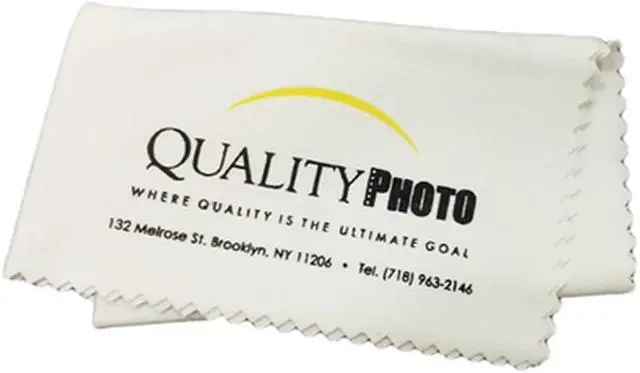 Alt view image 2 of 2 - Fujifilm Quick Snap Waterproof 27 exposures 35mm Camera 800 Film, 1 Pack + Quality Photo Microfiber Cloth (1 Pack)