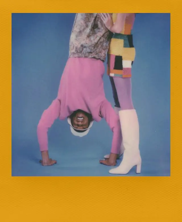 Alt view image 7 of 7 - Color Film for I-Type - Color Frames Edition (6214) | Color Frames Edition