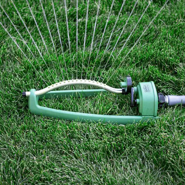 Alt view image 7 of 7 - Expert Gardener 3000 Sq ft Oscillating Lawn Sprinkler