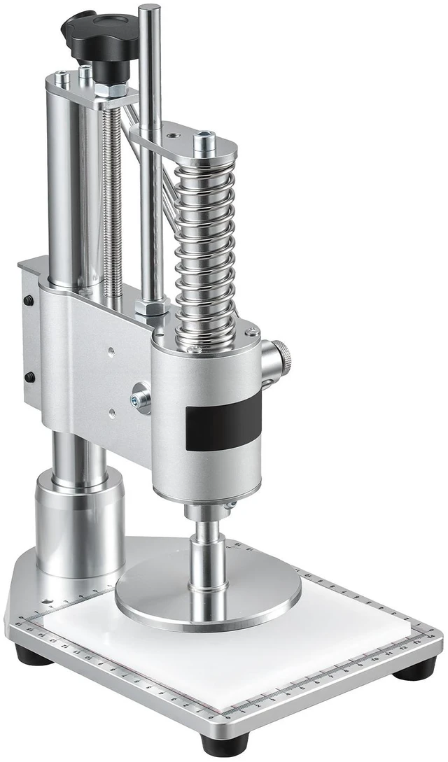 Main image of VEVOR Leather Punching Machine 3.94 x 3.94 in Manual Leather Hole Puncher, Hand Punch Press, 352.74 lbs Pressure, 1.57 in Stroke, Chuck Fixation, Sturdy Structure, for Fabric, Paper, and Silicone