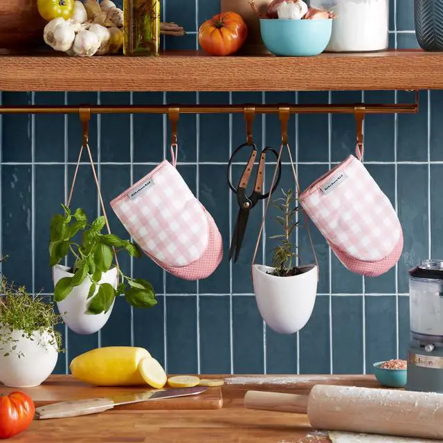Alt view image 2 of 5 - Gingham Mini Oven Mitt 2-Pack Set, Dried Rose, 5.5"x8"