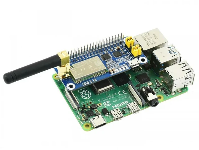 Alt view image 3 of 3 - Waveshare SX1262 915M LoRa HAT For Raspberry Pi, Spread Spectrum Modulation, 915MHz Frequency Band