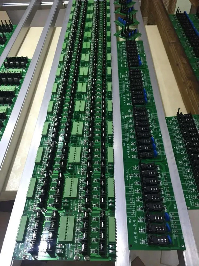 Alt view image 3 of 3 - KGJD-8NPN, PLC Transistor Amplifier Protection Board, 8-way, Current to 14A , JLJX-NPN