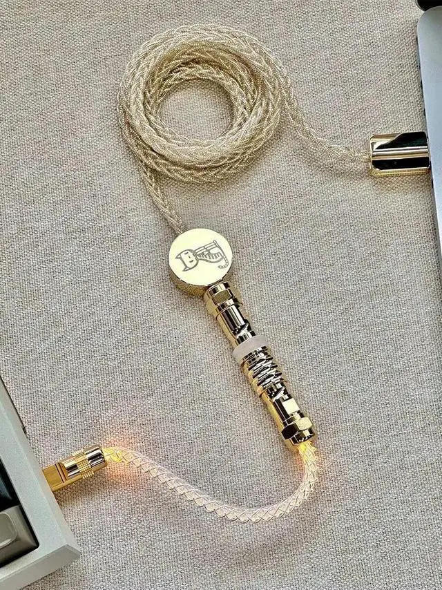 Main image of Single-crystal Copper Aviation Type-C Warm-toned Illumination 8K Return Rate Magnetic-axis Keyboard Customised Data Cables
