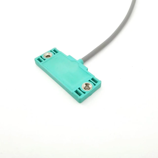 Alt view image 3 of 3 - Pepperl+Fuchs CBN5-F46-E0,P+F Capacitive Proximity Switch 051972
