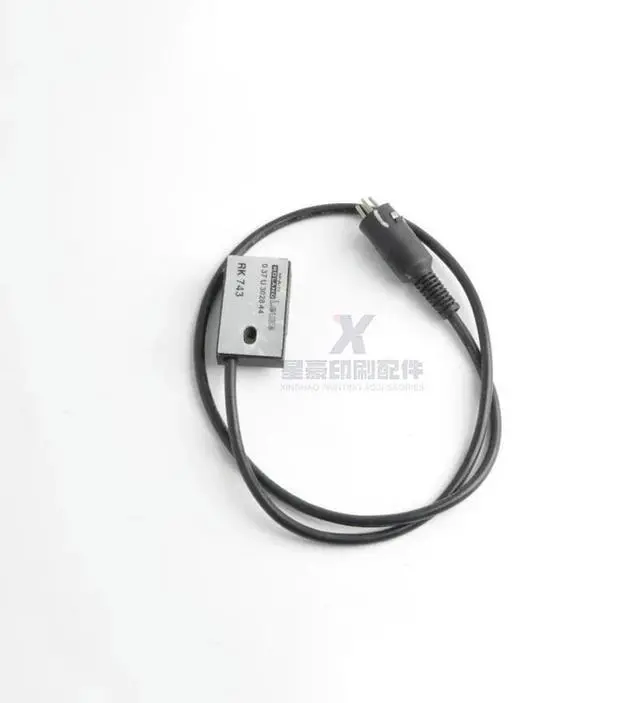 Main image of Roland 200 Sheets of Paper Advanced Electric Eye RK743,200 Printing Press Paper Sensor