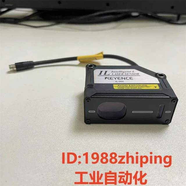 Alt view image 2 of 3 - KEYENCE IL-300 Laser Displacement Sensor Probe