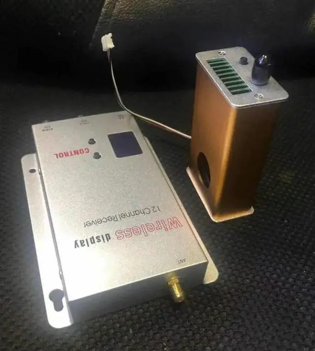 Alt view image 3 of 3 - Baitong 5W Transmitter Receiver Monitoring Transmission Analog Video Transmitter Receiver Image Transmission