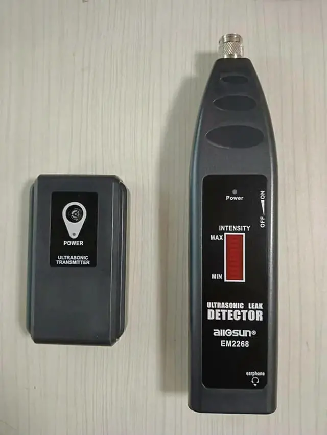 Main image of Ultrasonic Positive and Negative Pressure Leakage Vacuum Detector EM2268