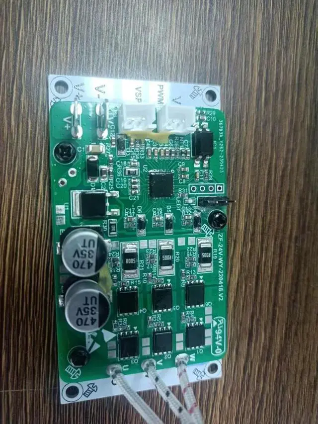 Alt view image 3 of 3 - 12/24V Micro Compressor Air Conditioning Suit Mobile Air Conditioner Ice Maker
