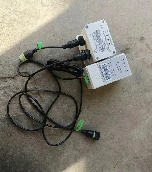 Alt view image 2 of 2 - PV Interface Adapter, PV Adapter