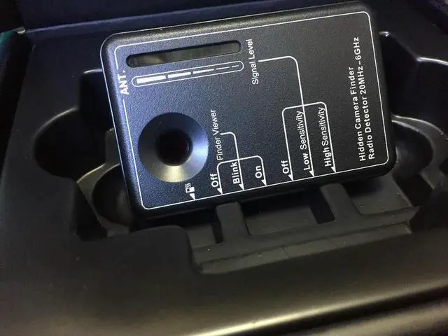 Alt view image 2 of 3 - Signal Detector Radio Frequency Recording Taiwan Romer RD-10