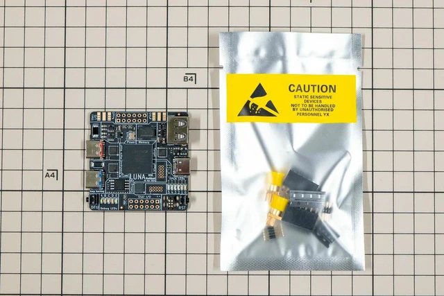 Alt view image 3 of 3 - LUNA's FPGA-based Open-source USB 2.0 LS/FS/HS 480Mbps Protocol Analyzer