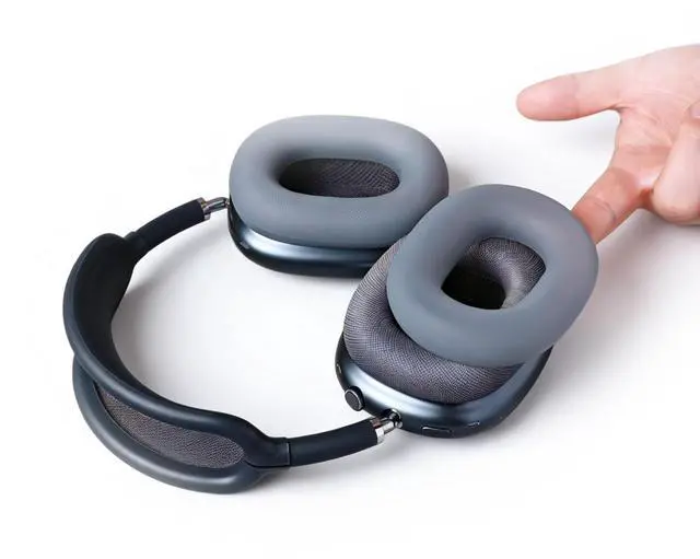 Main image of Silicone Case Cover for AirPods Max Headphone (for Midnight)