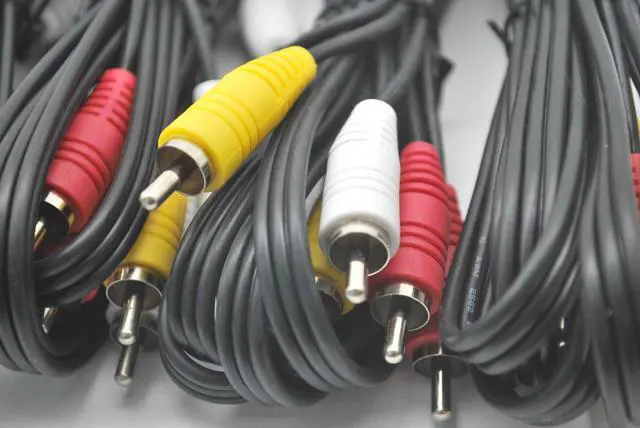 Alt view image 2 of 2 - LOT OF 10 NEW 6 Ft RCA AUDIO/VIDEO COMPOSITE CABLES DVD/VCR/SAT YELLOW RED & WHITE CONNECTORS
