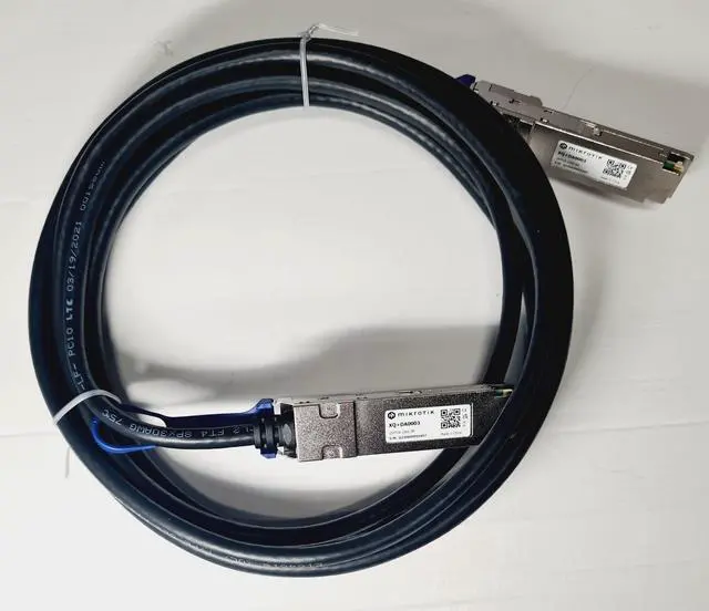 Alt view image 3 of 3 - QSFP28 Direct Attach Cable, 3m XQ+DA0003