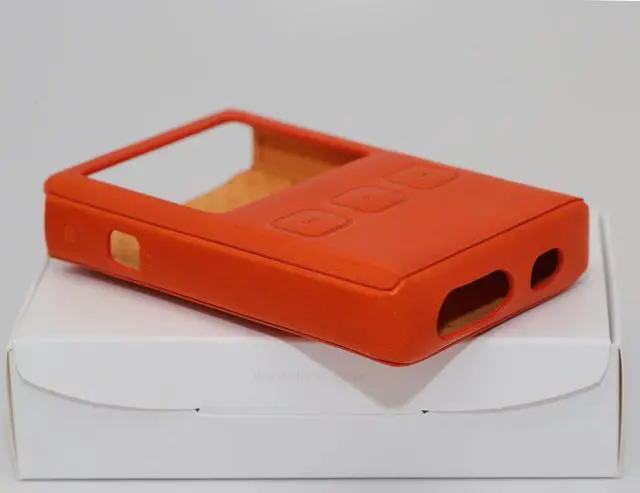 Alt view image 2 of 3 - Dignis Leather Case for iBasso DX90, DX50